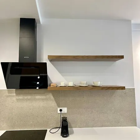 Luxury Marina Bay Apartment