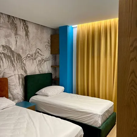 Luxury Marina Bay Apartment